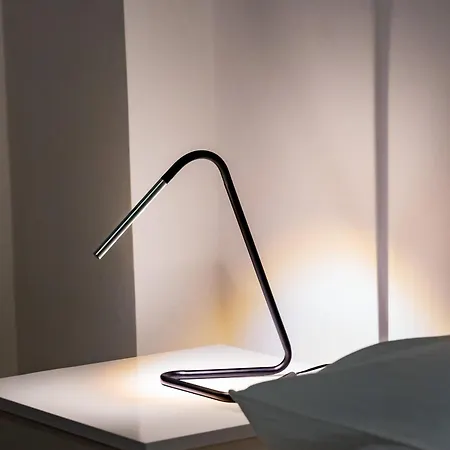 Earth Λάρνακα